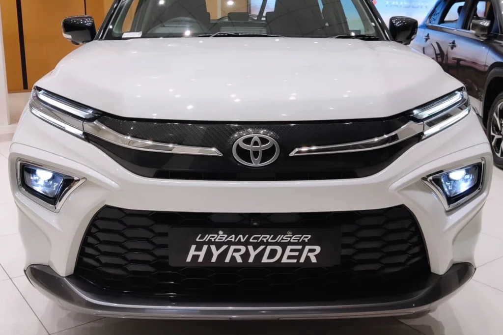 Toyota Urban Cruiser Hyryder 7 seater