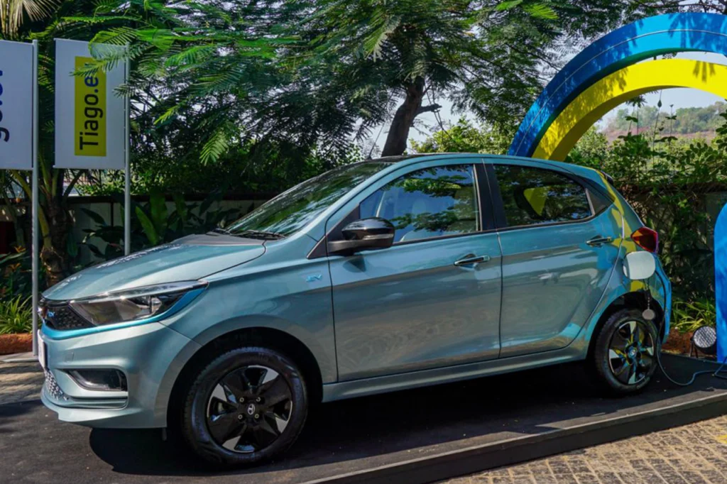 tata tiago ev battery price