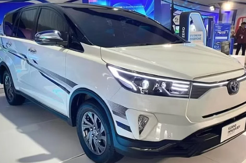 toyota innova crysta